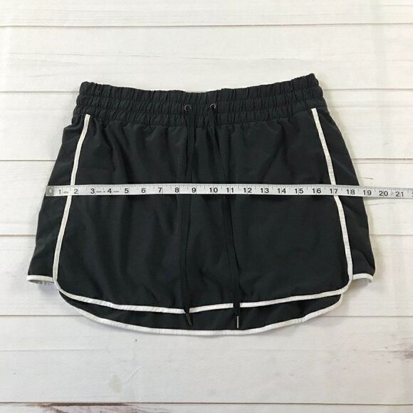 Gap Fit Black Track Short Piping Contrast Detail Medium - Picture 8 of 9